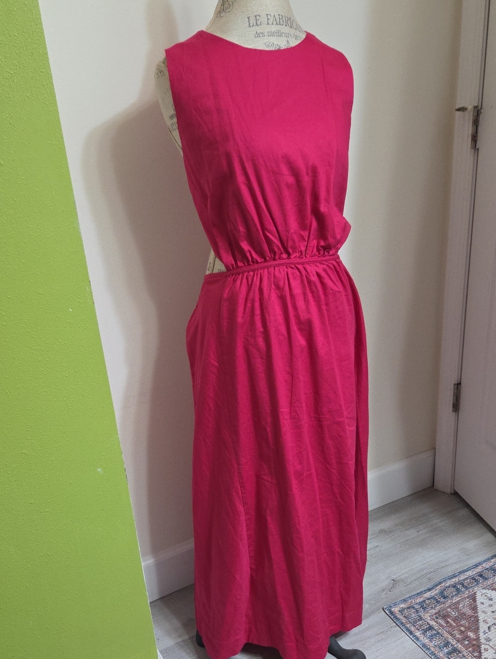 Banana Republic Classic Sleeveless Maxi Dress in Bright Pink